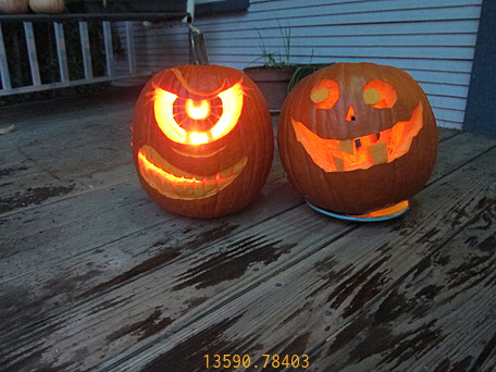 13590.784-Pumpkin_Lanterns_2012.jpg