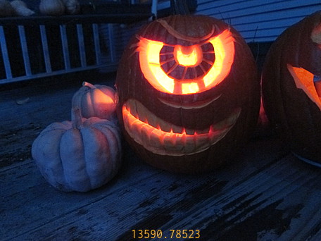 13590.785-Pumpkin_Lantern_1.jpg