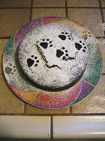 11119.408-Pawprint_Cake.jpg